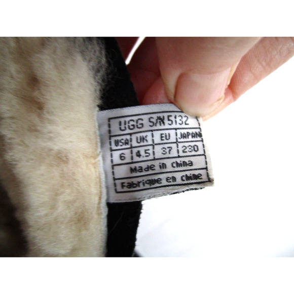 UGG Australia 5132 Cargo III Black Suede Sheepskin Lined Tall Boot Women Sz 6 - Picture 12 of 12